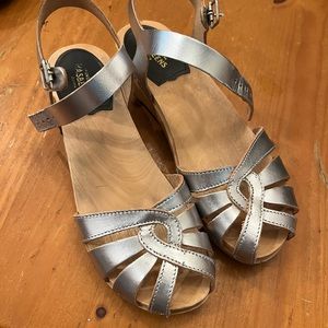 Swedish hasbeens silver wooden clog shoes size 37